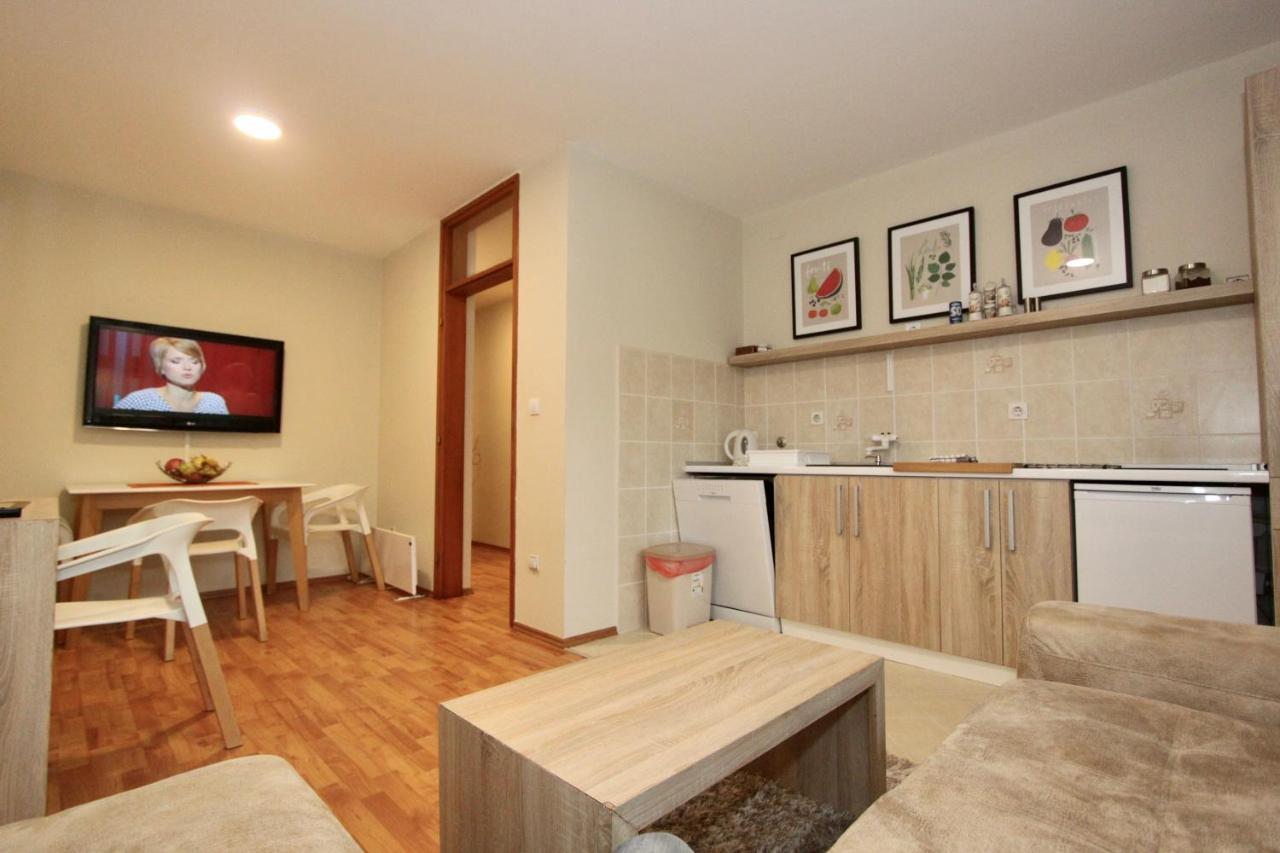 Cozy Apartments In Belgrade, Cukarica, Zeleznik, Free Parking And Wifi Extérieur photo