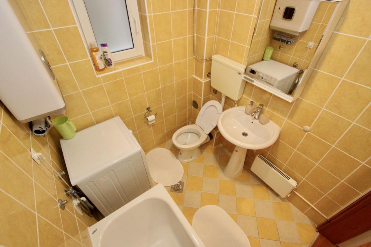 Cozy Apartments In Belgrade, Cukarica, Zeleznik, Free Parking And Wifi Extérieur photo