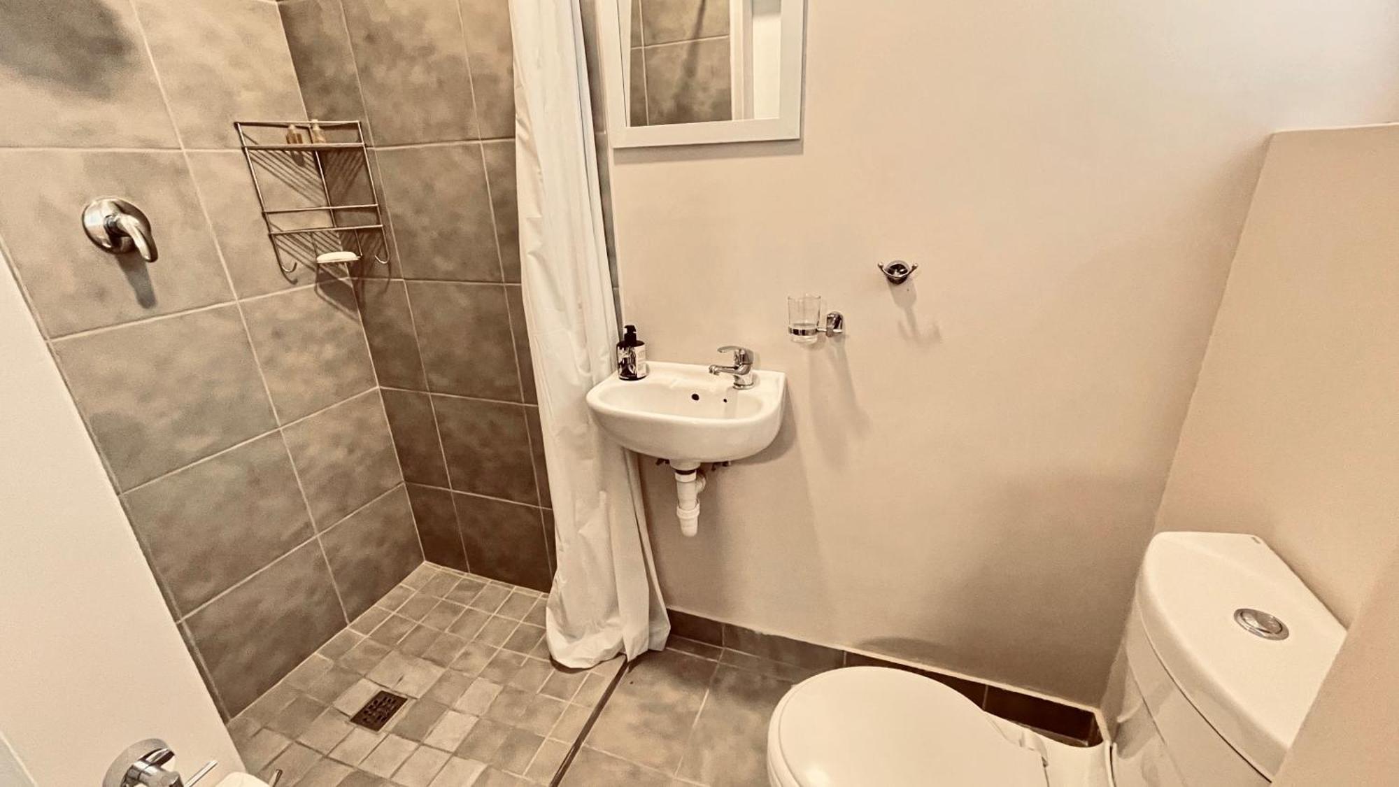 Cozy Apartments In Belgrade, Cukarica, Zeleznik, Free Parking And Wifi Chambre photo